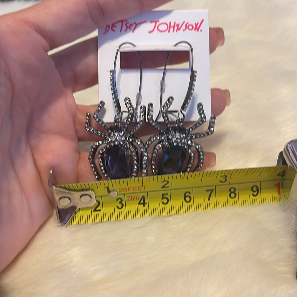 NWT Betsey Johnson Spider Drop Earrings Purple belly stone with crystal accents - Picture 4 of 7